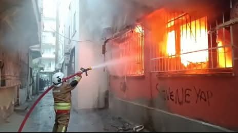 İskenderun’da İş Yeri Yangını Korkuttu!