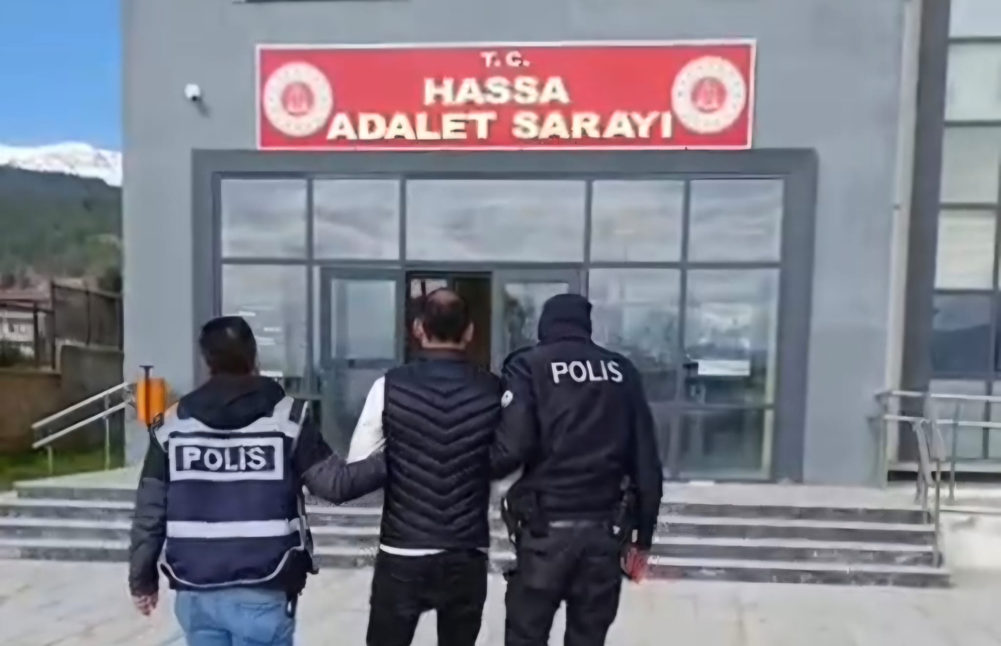 Aranan İki Şahıs Tutuklandı!