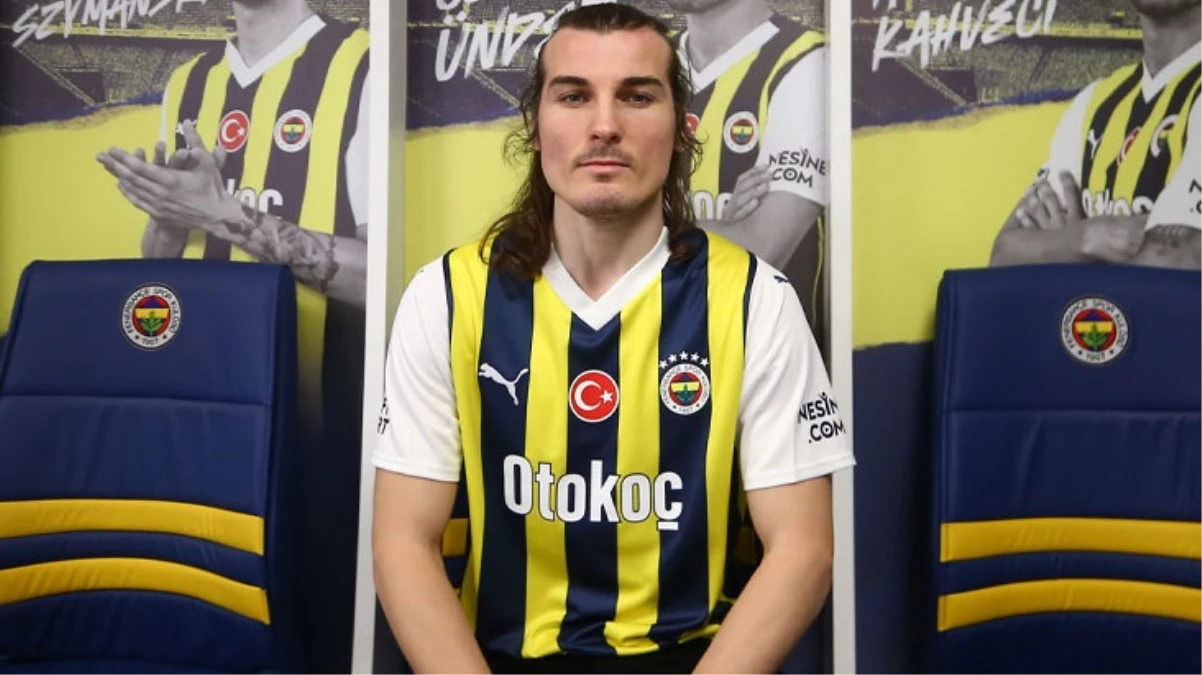 Fenerbahçe, Çağlar Söyüncü ile resmi sözleşme imzaladı